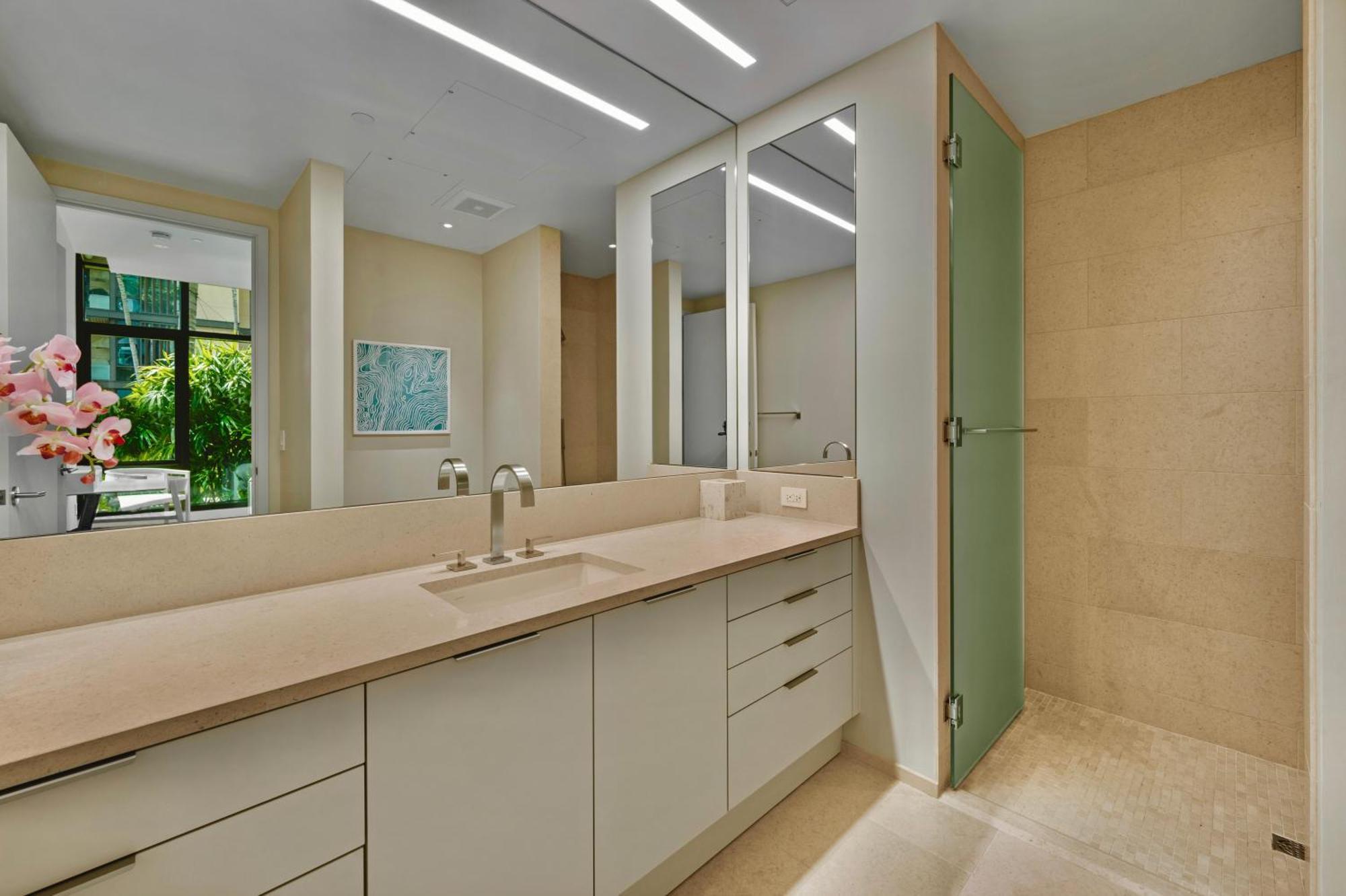 Park Lane 3300 Honolulu